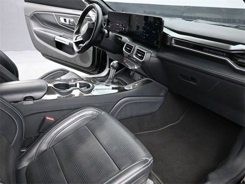 Used 2024 Ford Mustang GT Premium image 17