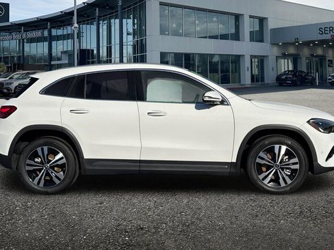 Certified 2025 Mercedes-Benz GLA 250 4MATIC image 3