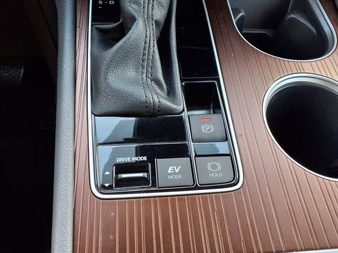 Used 2023 Toyota Sienna LE FWD image 22