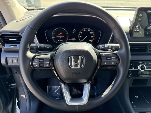 Certified 2025 Honda Pilot EX-L image 18