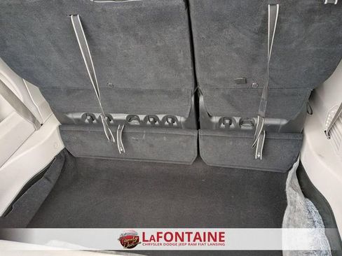 Certified 2023 Chrysler Pacifica Touring-L image 28