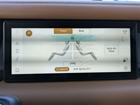 Used 2024 Land Rover Defender 90 X-Dynamic SE image 24