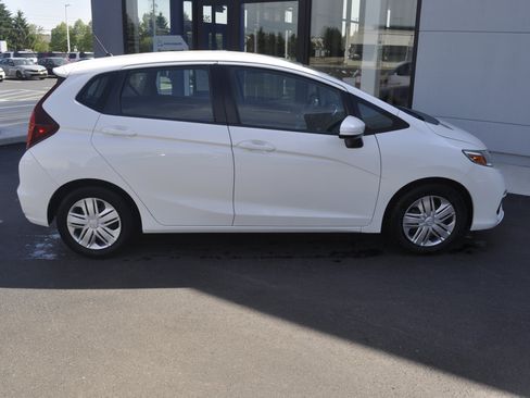 Used 2018 Honda Fit LX image 4