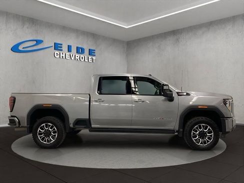 Used 2024 GMC Sierra 2500 AT4 w/ AT4 Premium Plus Package AWD/4WD image 6