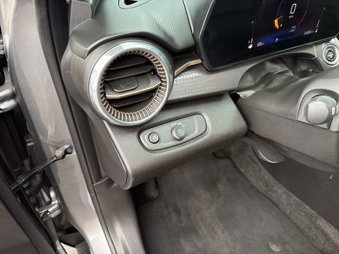 Used 2024 Chevrolet Trax ACTIV w/ Sunroof Package FWD image 18