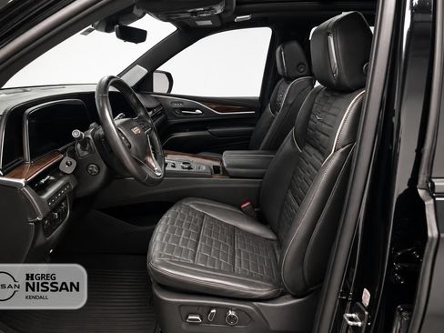 Used 2022 Cadillac Escalade Sport Platinum AWD/4WD image 7