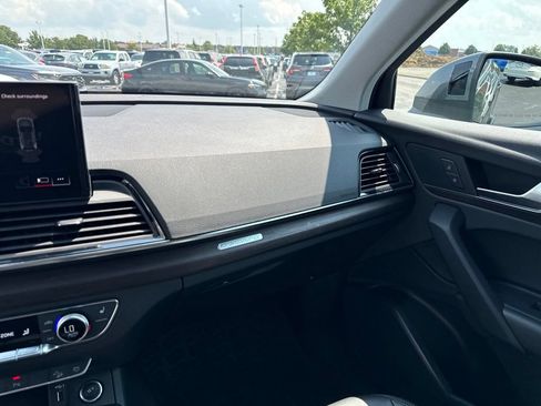 Used 2023 Audi Q5 2.0T Premium w/ Convenience Package AWD/4WD image 25