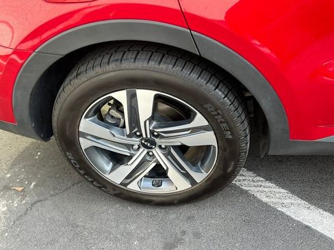 Used 2022 Kia Sorento SX w/ Panoramic Sunroof Package image 12