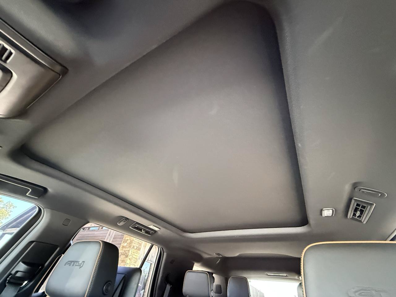 Used 2024 GMC Yukon AT4 w/ Technology Package AWD/4WD image 39