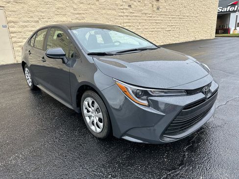 Used 2025 Toyota Corolla LE image 6