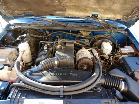 Used 2000 Chevrolet S10 Pickup LS w/ Preferred Equipment Group image 92