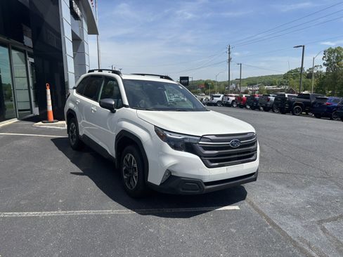 Used 2026 Subaru Forester Premium image 8