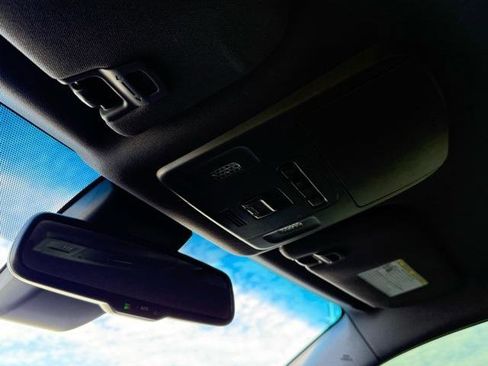 Used 2019 Toyota Avalon XLE w/ Preferred Accessory Package image 51