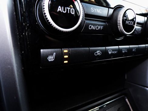 Used 2019 Subaru Ascent Premium image 21