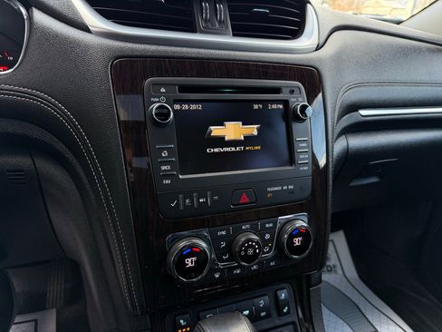 Used 2017 Chevrolet Traverse LT image 54