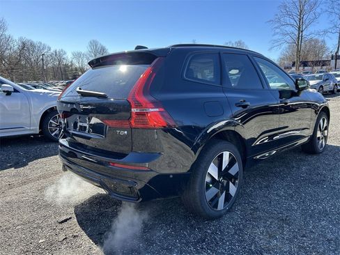 New 2025 Volvo XC60 T8 Plus w/ Climate Package image 8