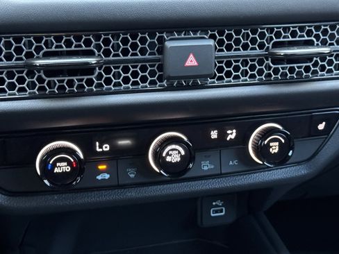 Certified 2025 Honda HR-V Sport image 20