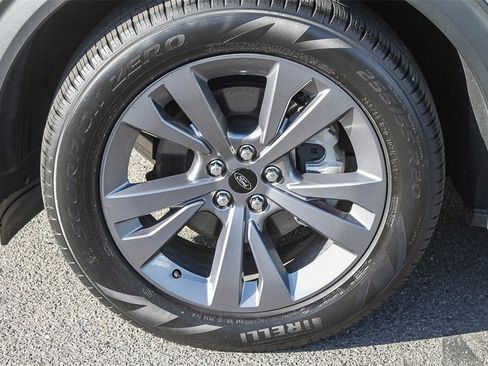 Used 2023 Ford Explorer XLT w/ Equipment Group 202A image 14