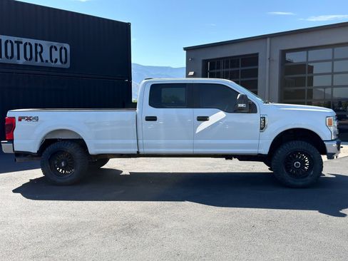 Used 2022 Ford F350 XLT w/ XLT Value Package AWD/4WD image 3
