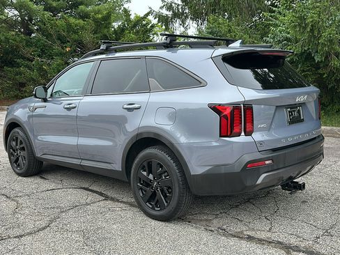 Used 2022 Kia Sorento S w/ Panoramic Sunroof Package AWD/4WD image 7
