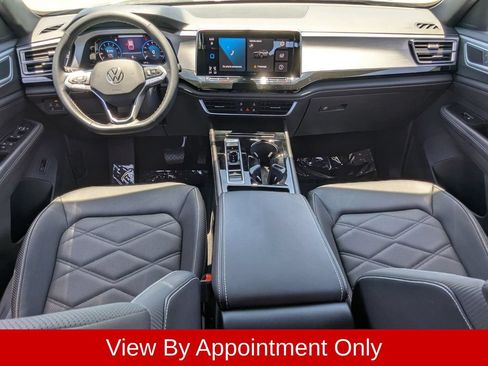 Used 2025 Volkswagen Atlas Cross Sport SE FWD image 25