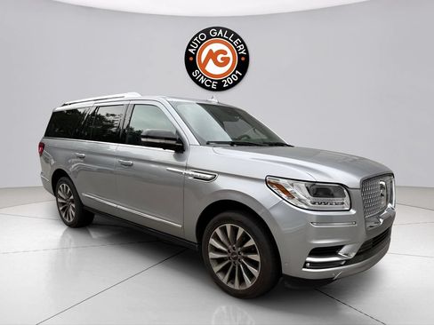 Used 2020 Lincoln Navigator L Reserve w/ Luxury Package RWD image 1