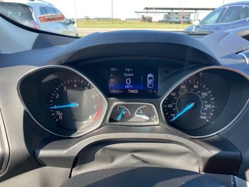 Used 2017 Ford Escape SE w/ SE Cold Weather Package image 20