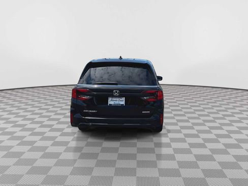 Certified 2026 Honda Odyssey Touring image 7