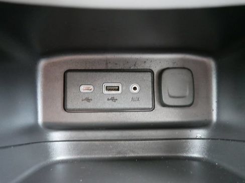 Used 2024 Chevrolet Equinox LS w/ LS Convenience Package AWD/4WD image 19