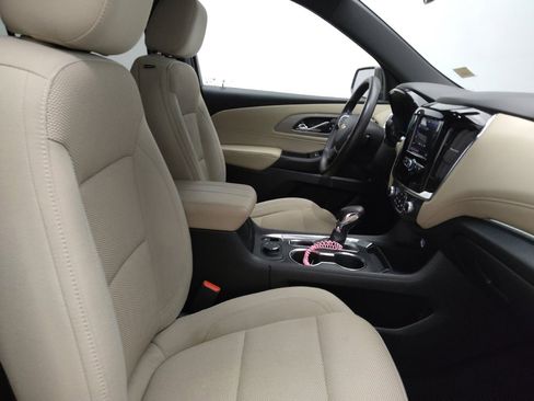 Used 2022 Chevrolet Traverse LS FWD image 21