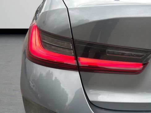Used 2023 BMW 330i Sedan w/ Premium Package RWD image 31