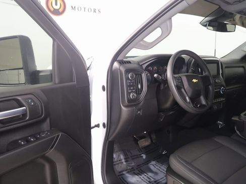 Used 2024 Chevrolet Silverado 2500 Custom w/ Custom Convenience Package image 35