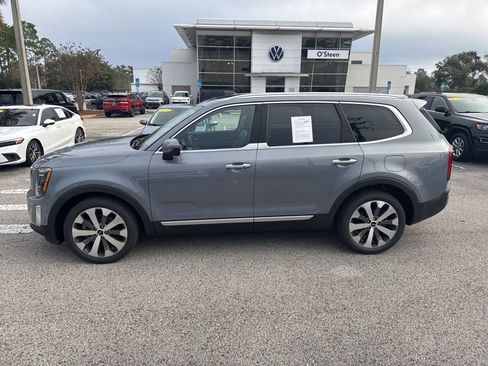 Used 2022 Kia Telluride S image 3