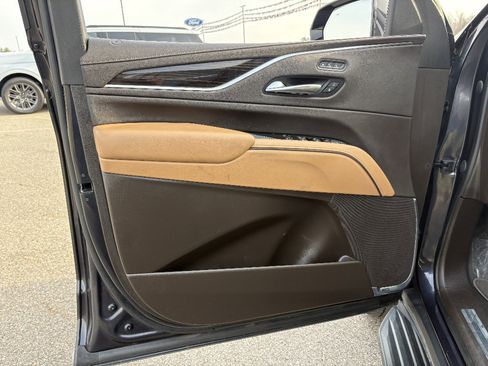 Used 2023 Cadillac Escalade Premium Luxury w/ LPO, Radiant Package AWD/4WD image 27