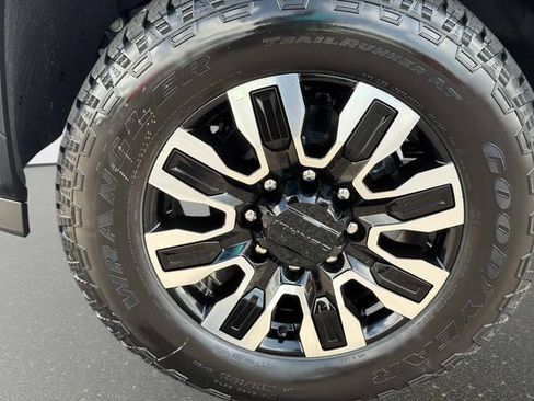 New 2026 GMC Sierra 2500 Denali Ultimate AWD/4WD image 10