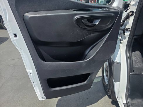 Used 2021 Mercedes-Benz Sprinter 2500 image 19