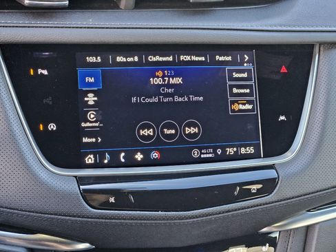 New 2025 Cadillac XT6 Luxury image 27