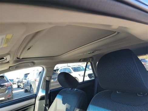 Used 2019 Subaru Outback 2.5i Premium w/ Popular Package #2 image 10