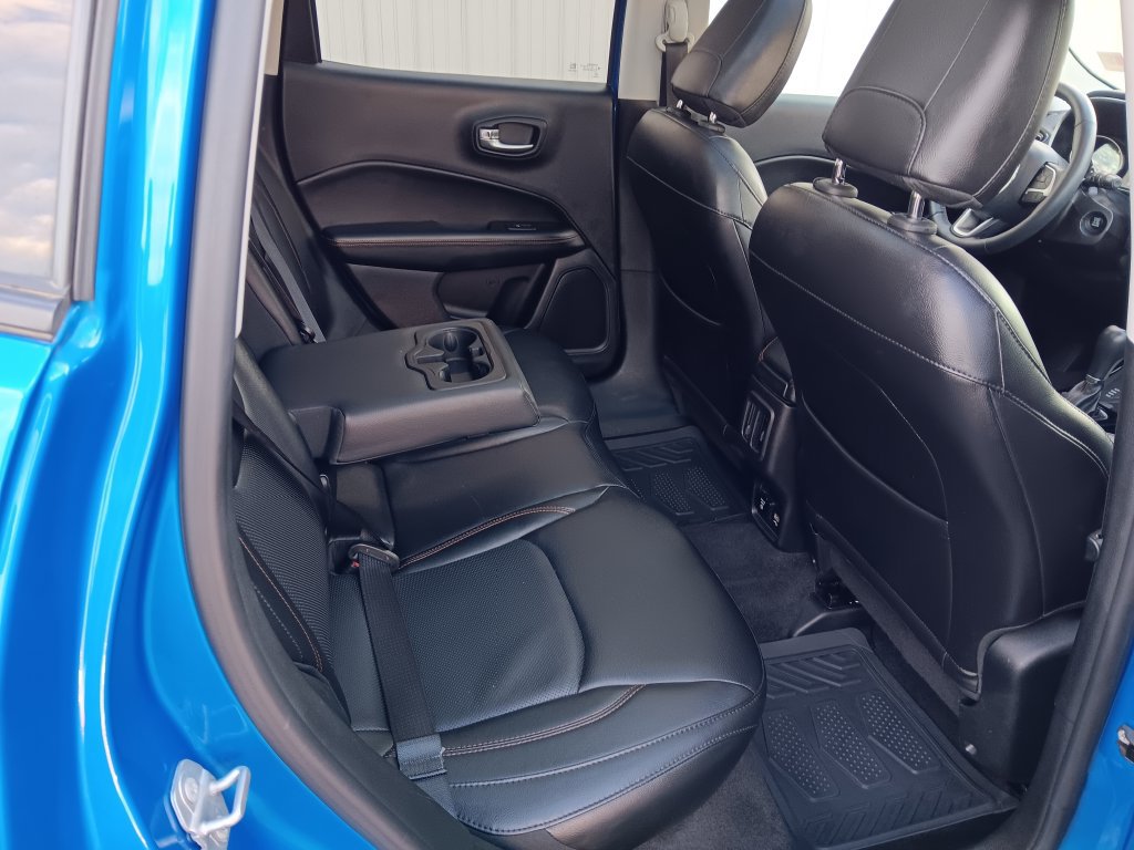 Used 2018 Jeep Compass Limited w/ Safe & Security Group AWD/4WD image 32