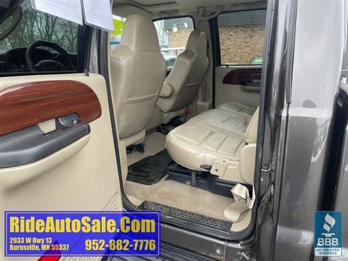 Used 2006 Ford F350 Lariat image 12