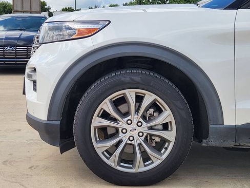 Used 2022 Ford Explorer Limited w/ Equipment Group 301A RWD image 10