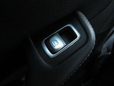 Used 2019 Mercedes-Benz C 300 Sedan image 30