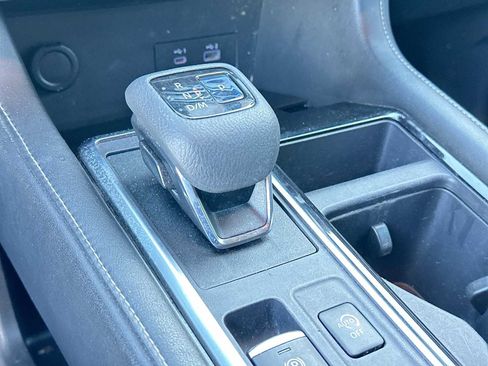 Used 2022 Nissan Pathfinder SV FWD image 21