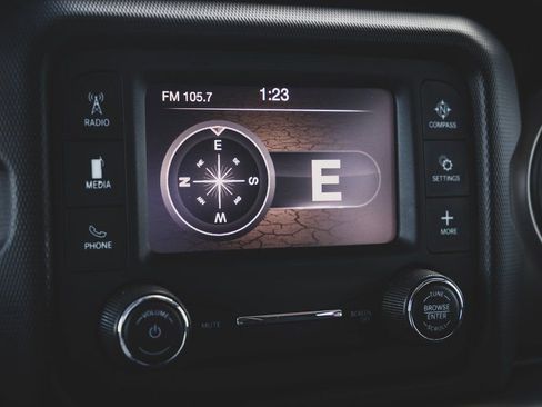 Used 2020 Jeep Gladiator Sport w/ Quick Order Package 24S image 5