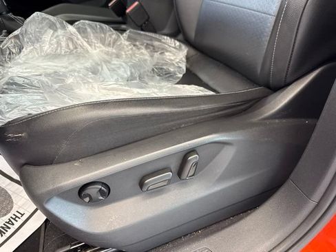 Used 2019 Volkswagen Tiguan SE w/ Panoramic Sunroof Package FWD image 25
