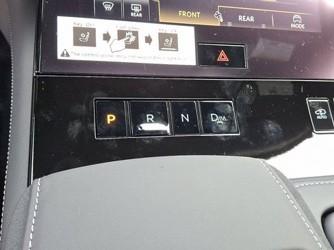 New 2026 INFINITI QX80 Autograph image 12