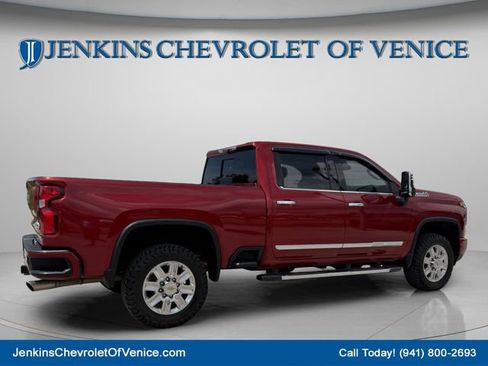 Used 2024 Chevrolet Silverado 2500 High Country w/ High Country Premium Package AWD/4WD image 5