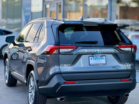 Used 2024 Toyota RAV4 XLE image 3