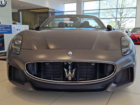 Used 2024 Maserati GranCabrio Trofeo AWD/4WD image 2