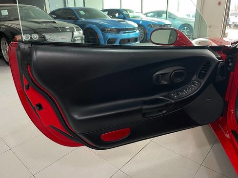 Used 2002 Chevrolet Corvette Convertible w/ Preferred Equipment Group2 image 25